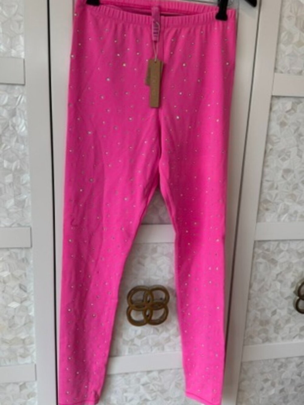 SKIMS Outdoor Rhinestone Leggings Small NWT in Taffy Hot Pink